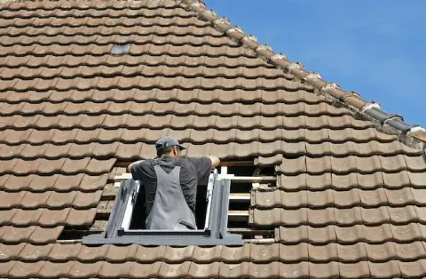 Pose de velux - Saint-Sornin Lavolps
